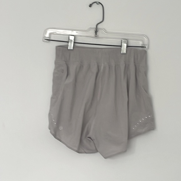 Lululemon shorts - Picture 2 of 4